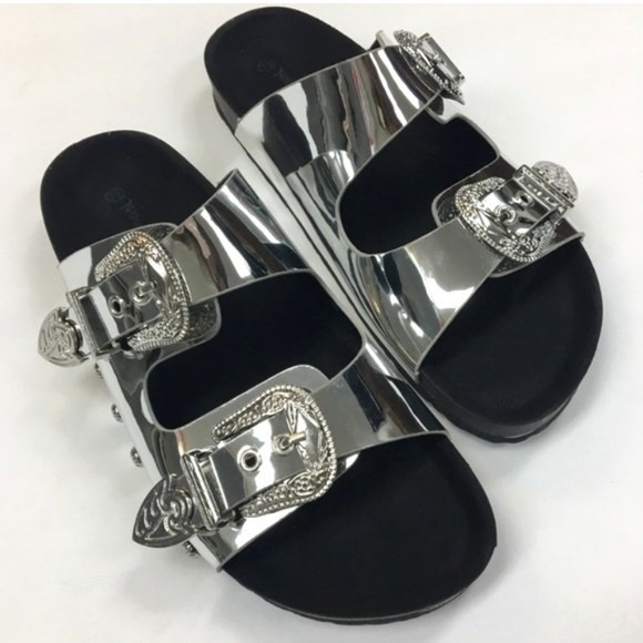🌷1 left! NEW Slides Buckle Sandal Studs 10 - Picture 5 of 7
